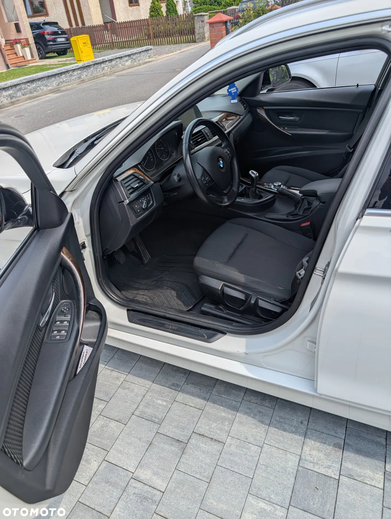 BMW Seria 3 316d Touring - 12