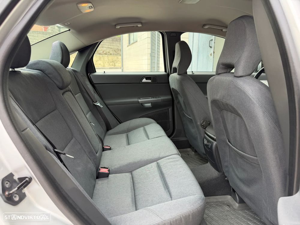Volvo S40 2.0 D Nível 1 - 11