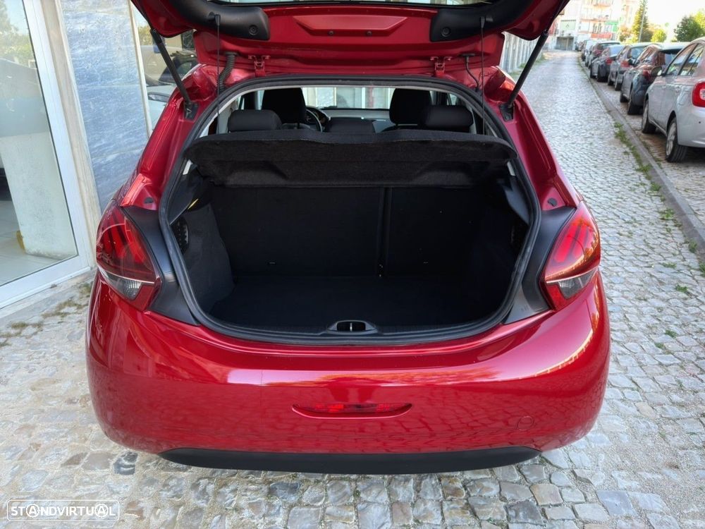 Peugeot 208 1.2 PureTech Style - 14