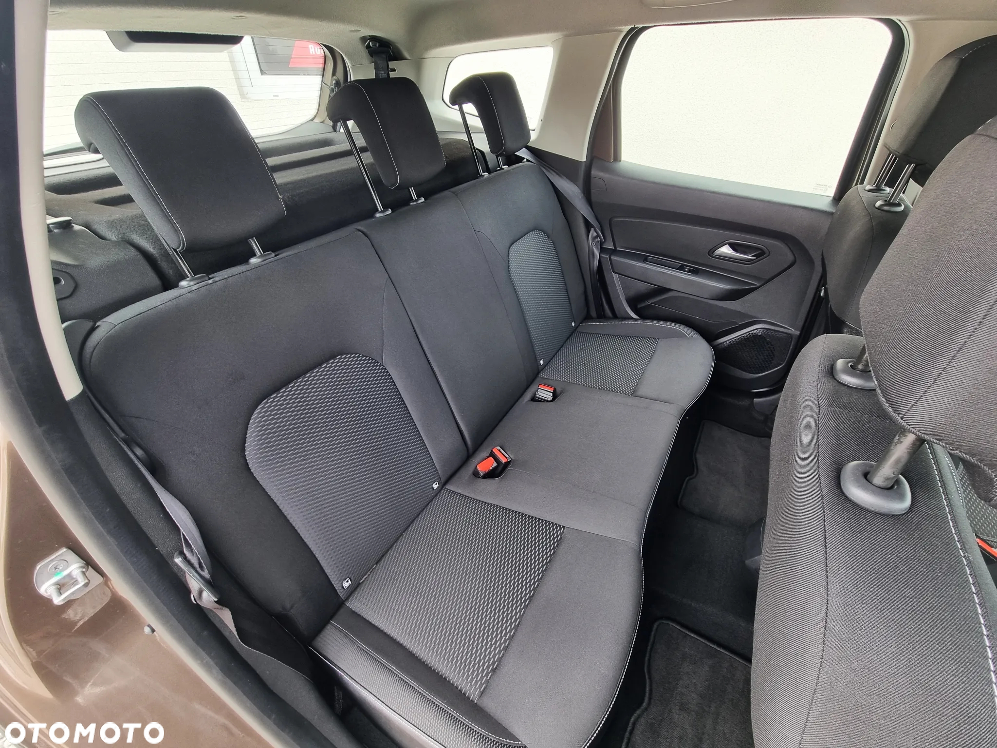 Dacia Duster 1.2 TCe Laureate - 14