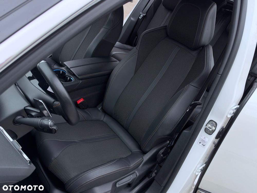 Peugeot 3008 BlueHDi 130 Stop & Start EAT8 GT - 29