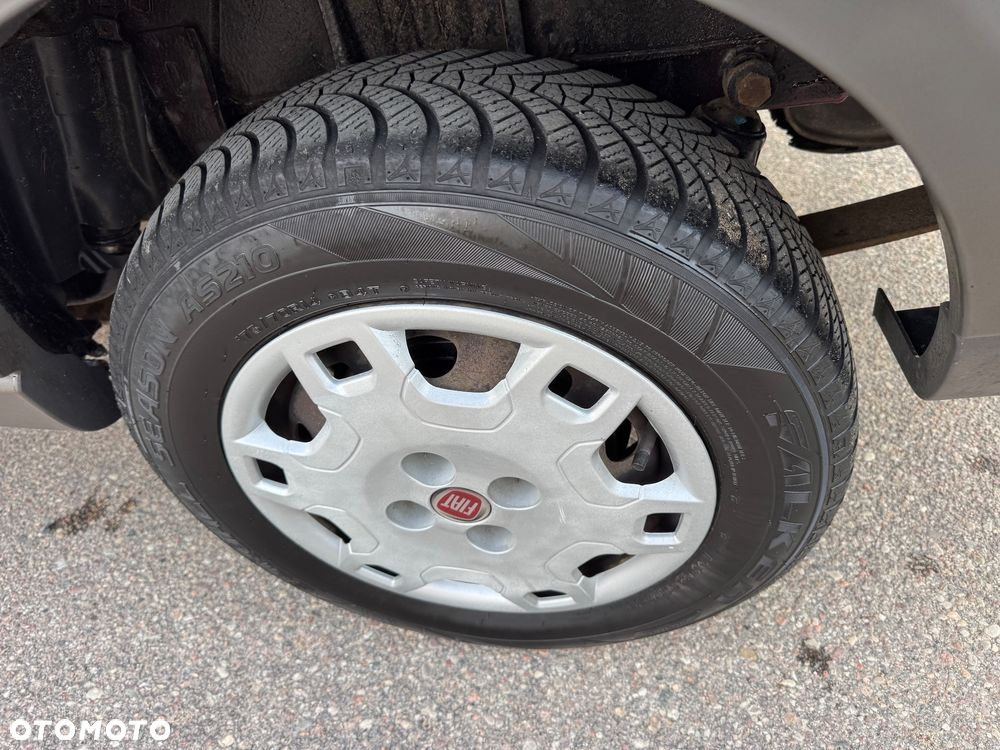 Fiat Strada Working - 16