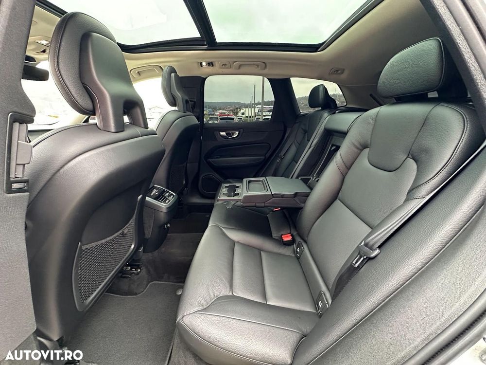 Volvo XC 60 D4 Momentum Pro - 14