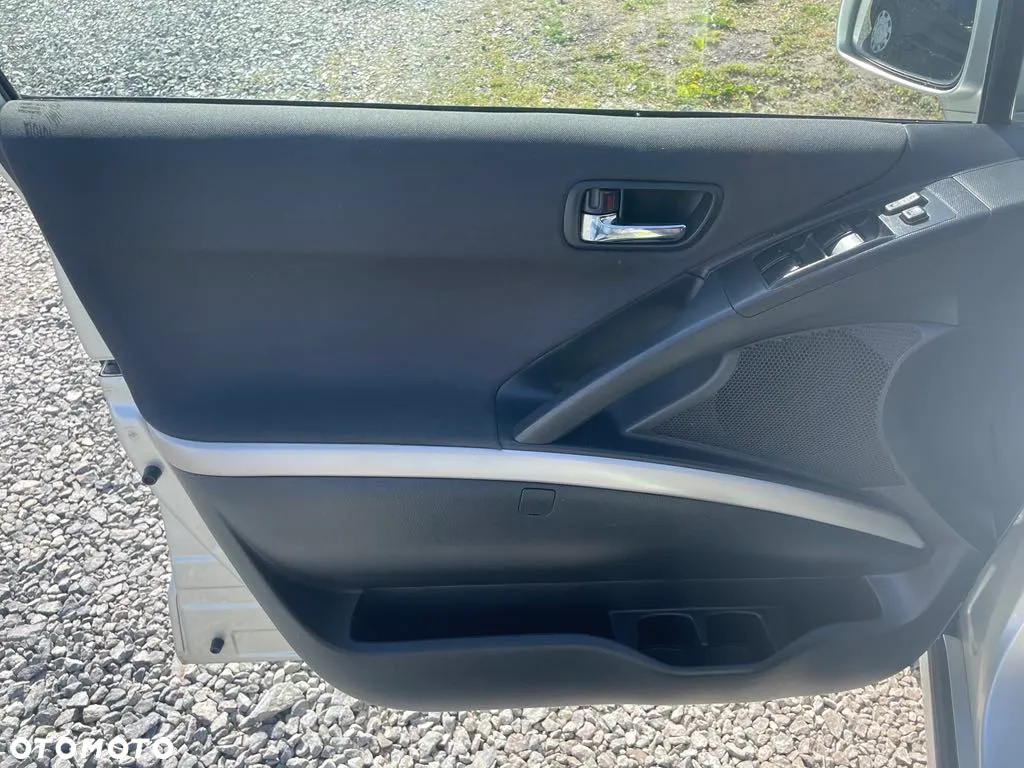Toyota Corolla Verso - 11