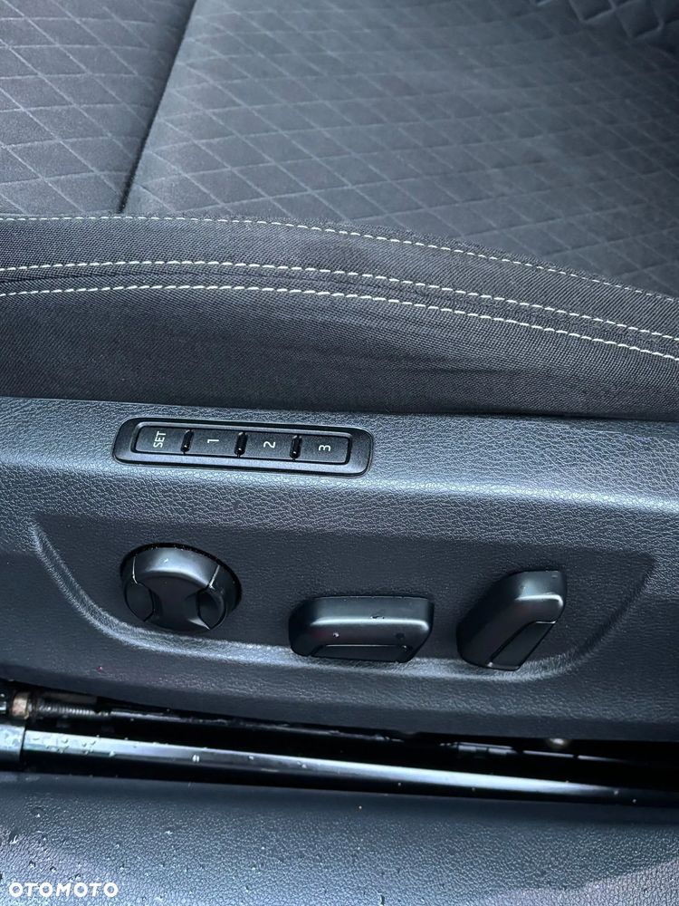 Skoda Superb 2.0 TDI DSG Premium Edition - 14