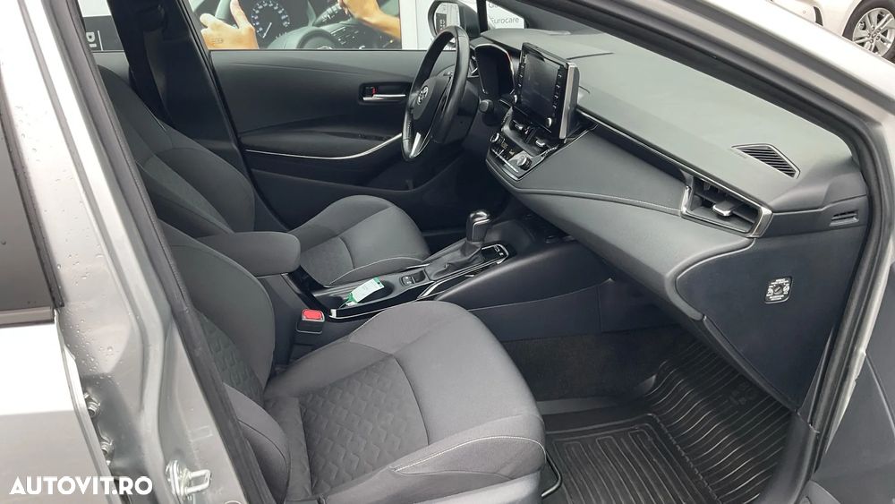 Toyota Corolla 1.8 HSD Dynamic - 16