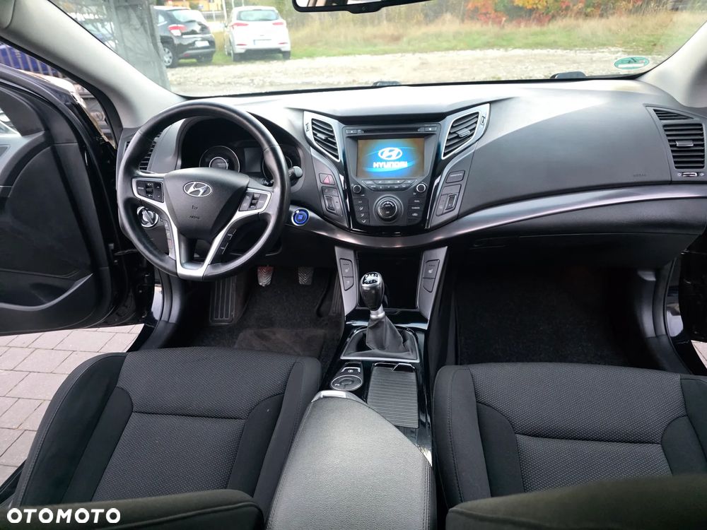 Hyundai i40 2.0 GDI Comfort + - 16