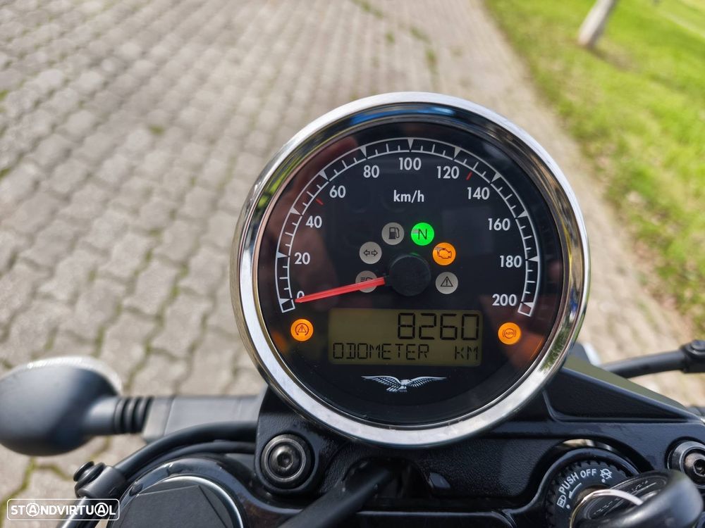 Moto Guzzi V7 750 Stone - 5