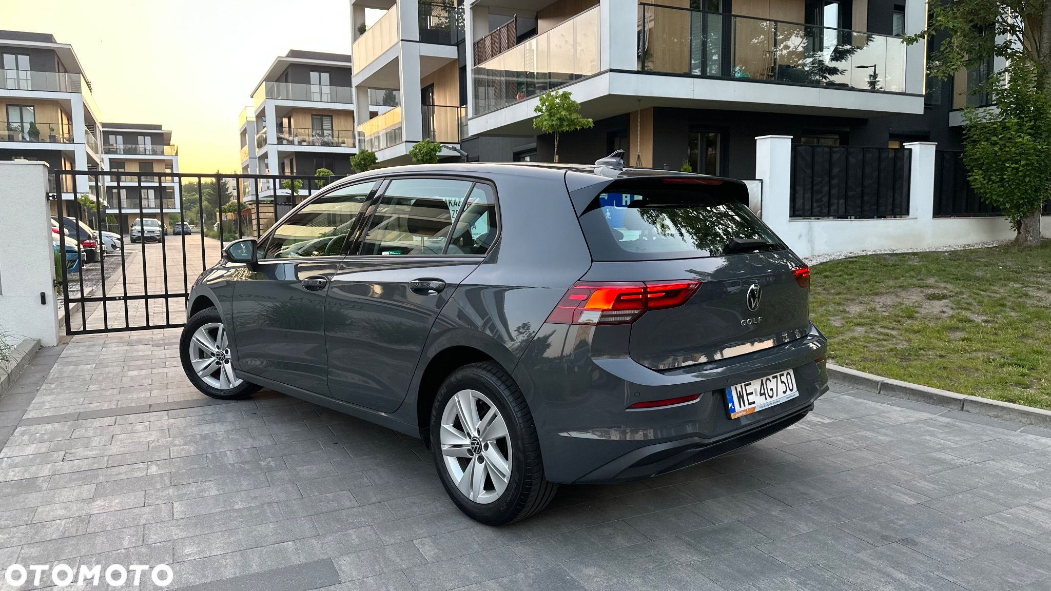 Volkswagen Golf VIII 1.5 TSI EVO Life - 3