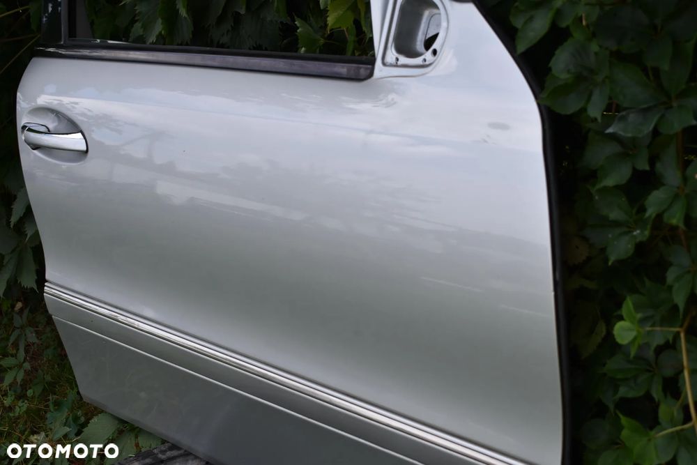 MERCEDES W211 DRZWI PRZEDNIE PRZÓD PRAWE 744 IGŁA - 8