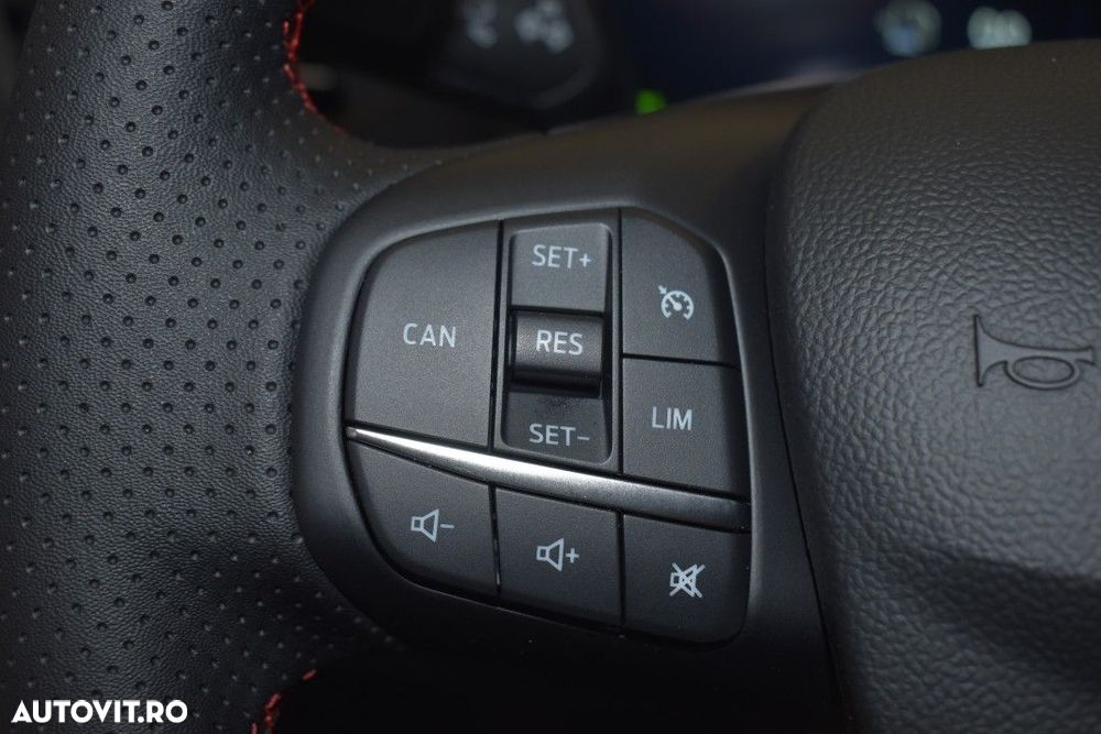 Ford Focus 1.5 EcoBlue 8AT ST-Line X - 13