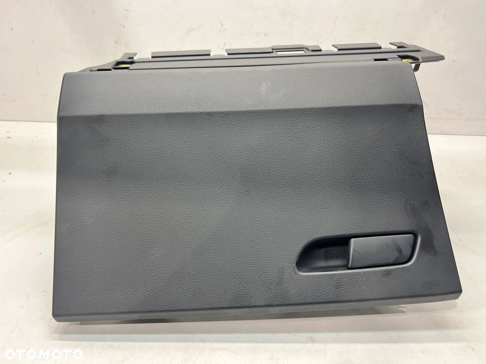 SCHOWEK PASAŻERA AUDI Q5 80A FY 80B857035A 1/26 - 2