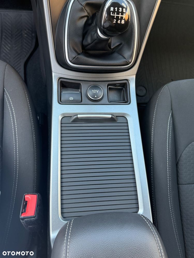Ford Kuga 2.0 TDCi 2x4 Trend - 16