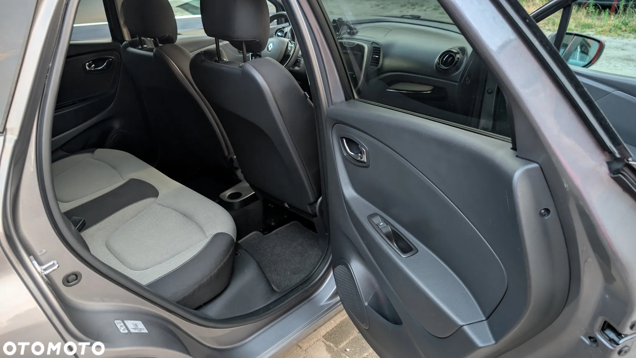 Renault Captur 1.2 TCe Intens EDC - 17