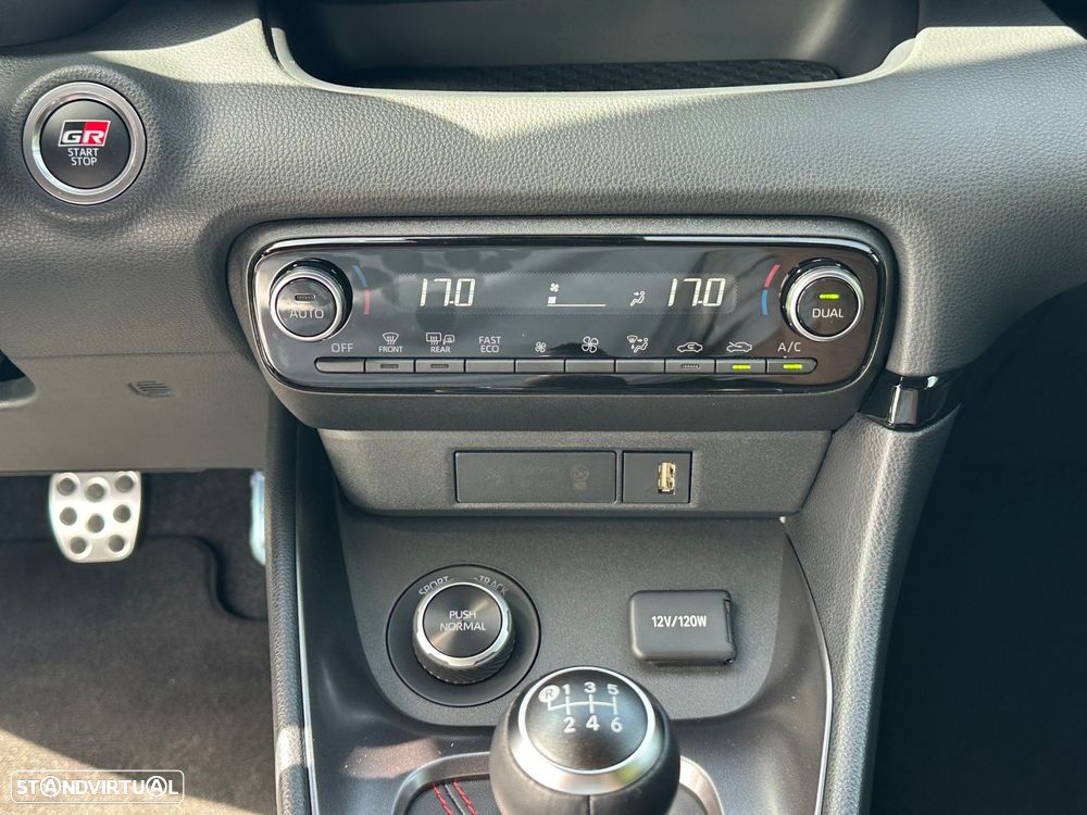 Toyota GR Yaris 1.6 T Extreme Rally - 12