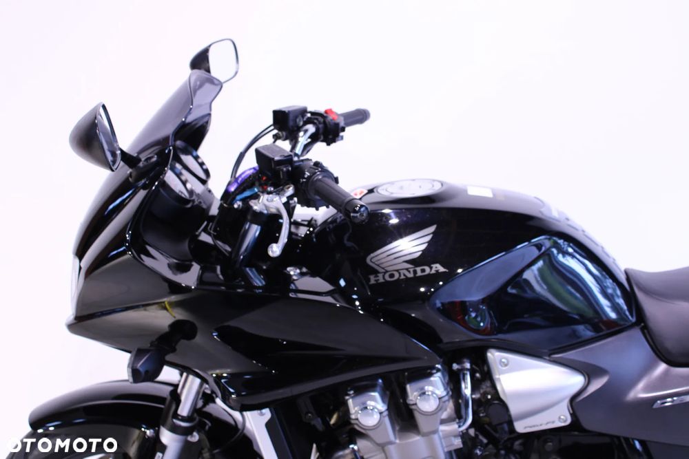 Honda CB - 10