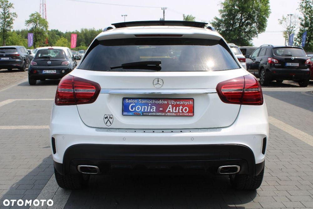 Mercedes-Benz GLA - 5
