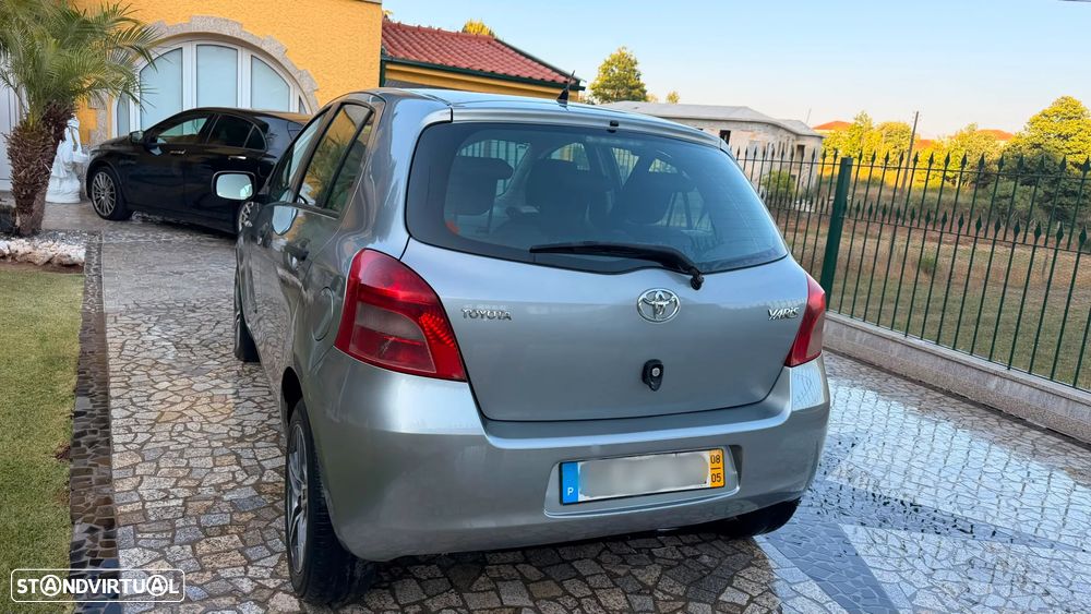 Toyota Yaris 1.0 VVT-i - 3