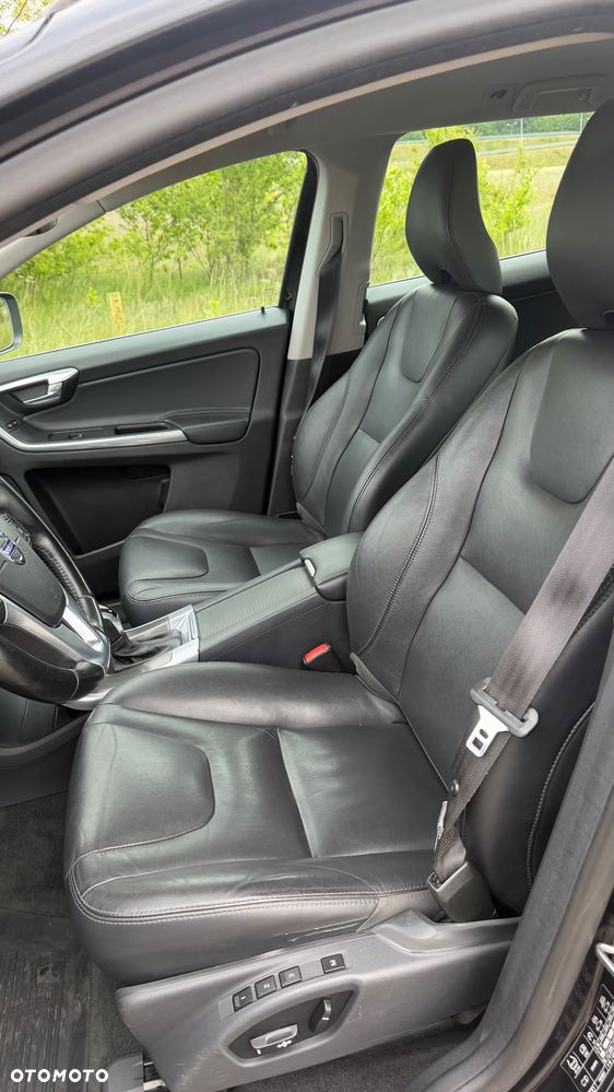 Volvo XC 60 D5 AWD Summum - 9
