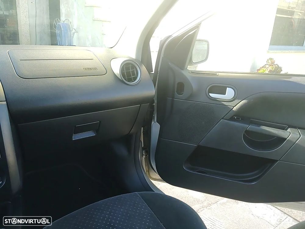 Ford Fiesta 1.4 TDCI - 5