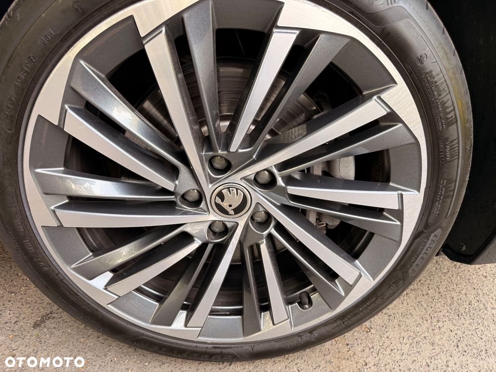 Skoda Superb 2.0 TDI SCR 4x4 L&K DSG - 11