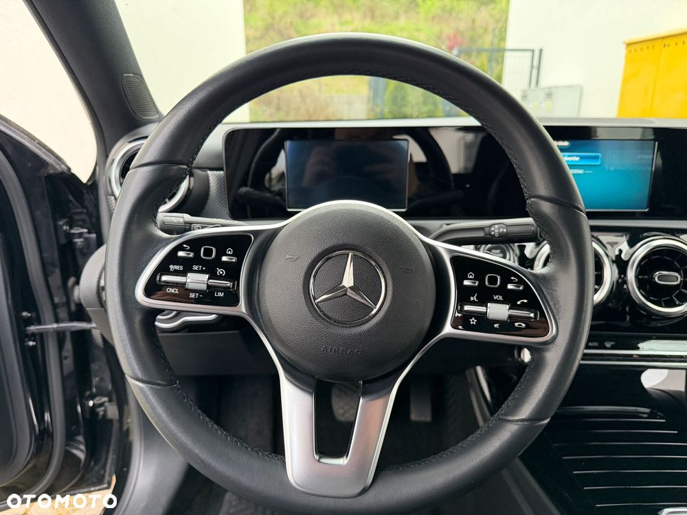 Mercedes-Benz Klasa A 250 Progressive 7G-DCT - 13