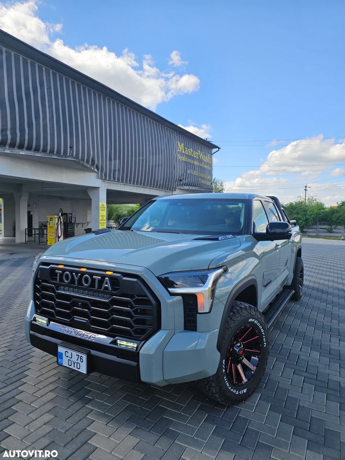 Toyota Tundra - 32
