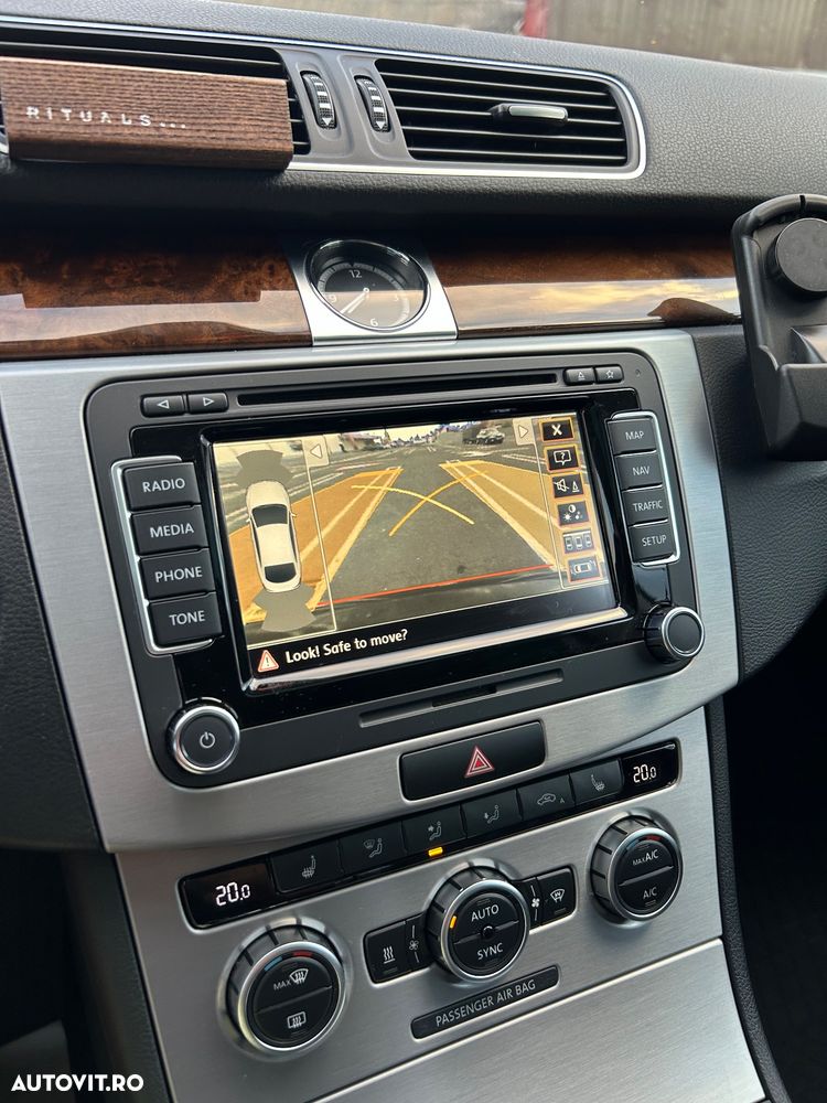 Volkswagen Passat CC 2.0 TDI BMT DSG 4Motion - 29
