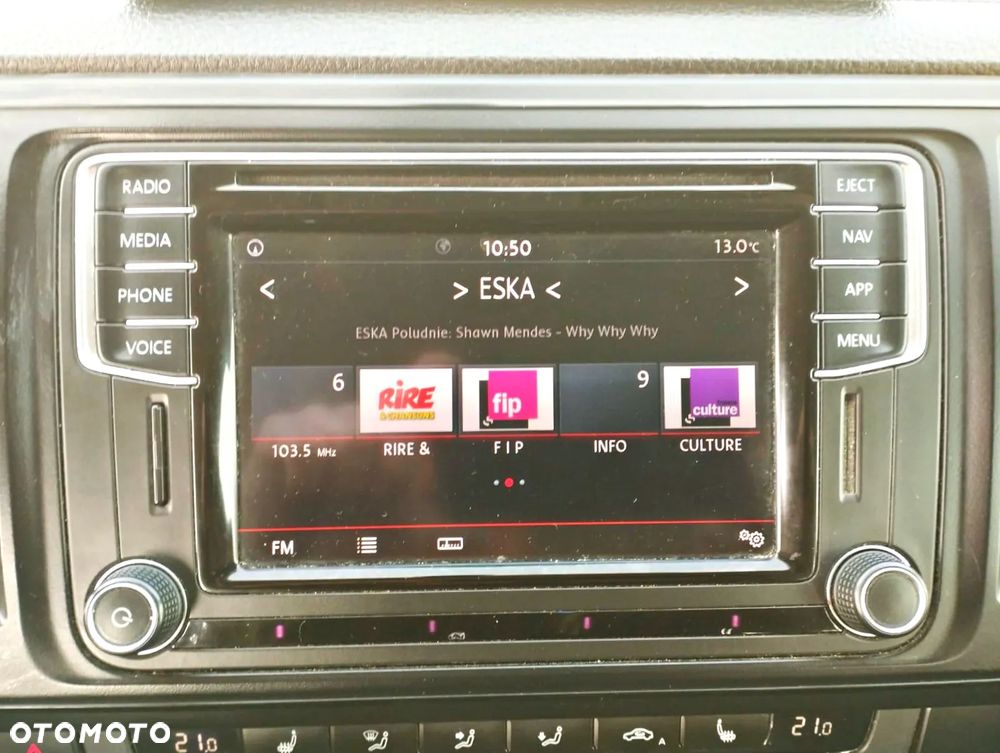 Volkswagen Caravelle - 18