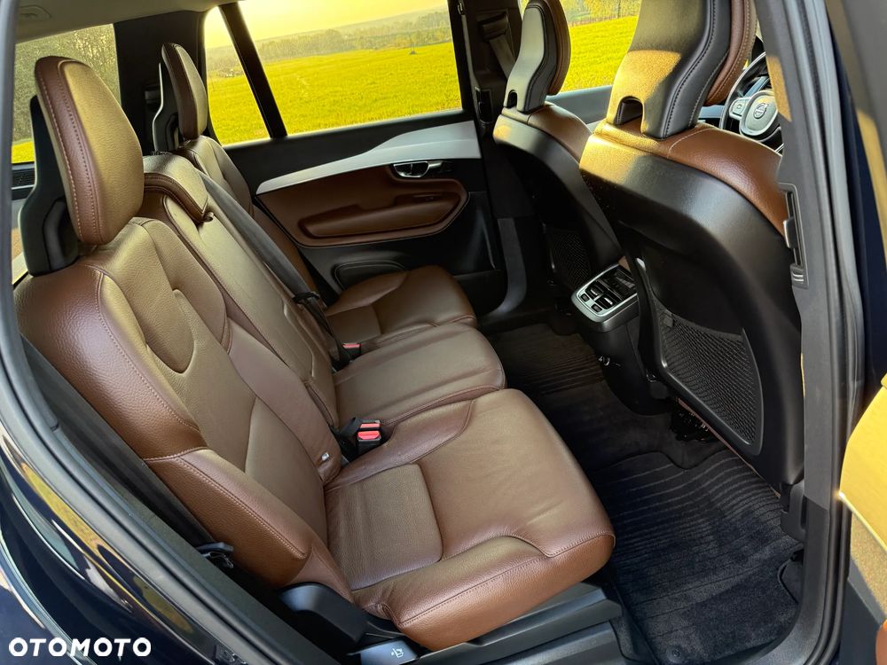 Volvo XC 90 D5 SCR AWD Momentum - 9