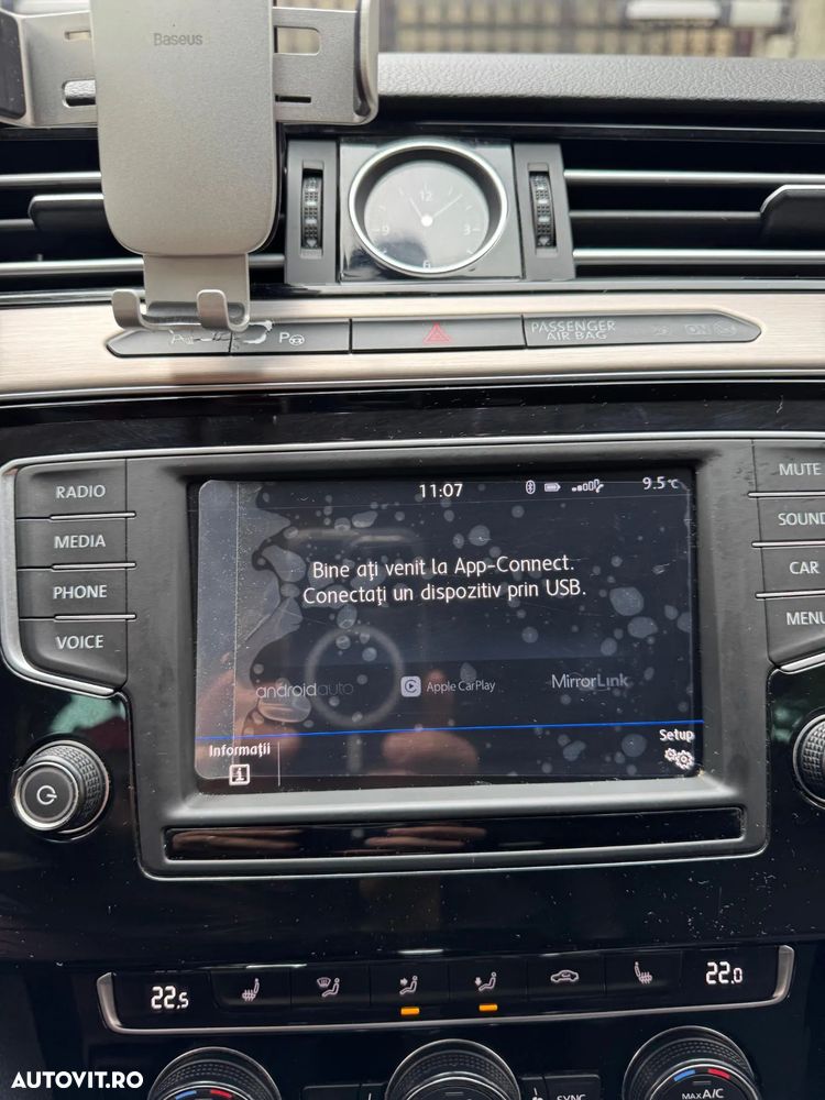 Volkswagen Passat Variant 2.0 TDI DSG Highline - 18