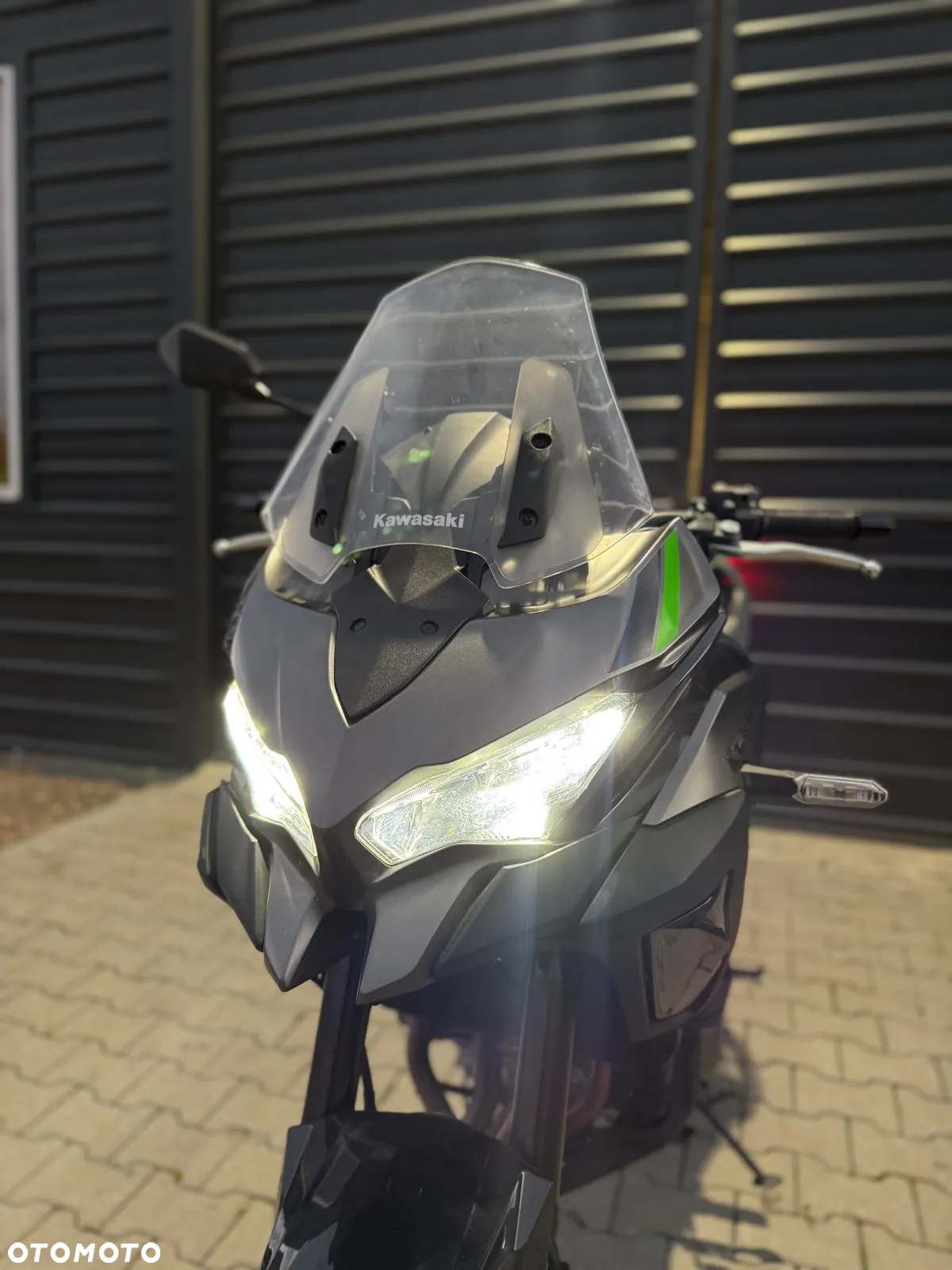 Kawasaki Versys 1000 - 9
