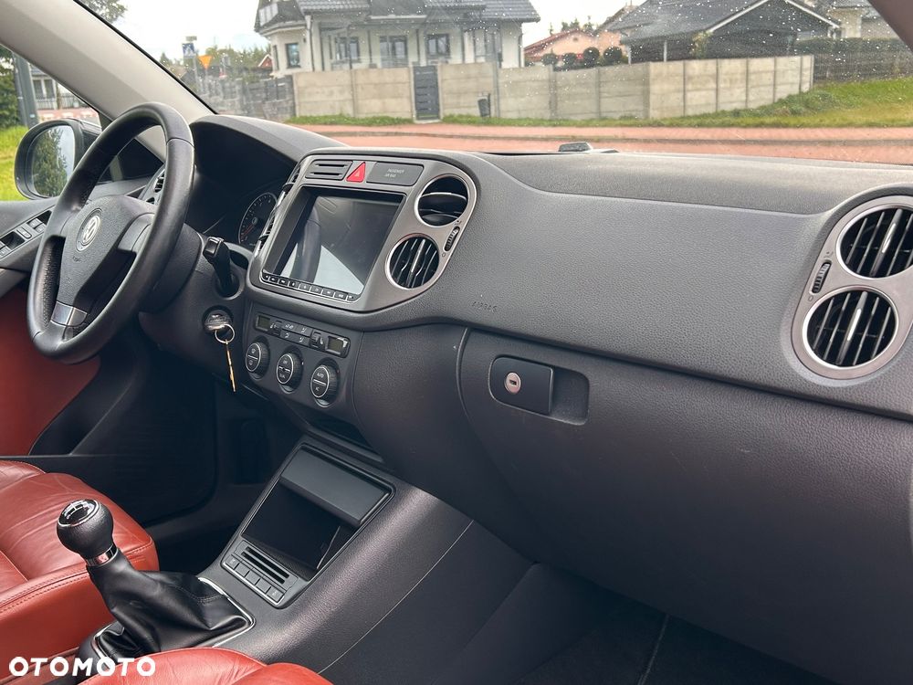 Volkswagen Tiguan - 31