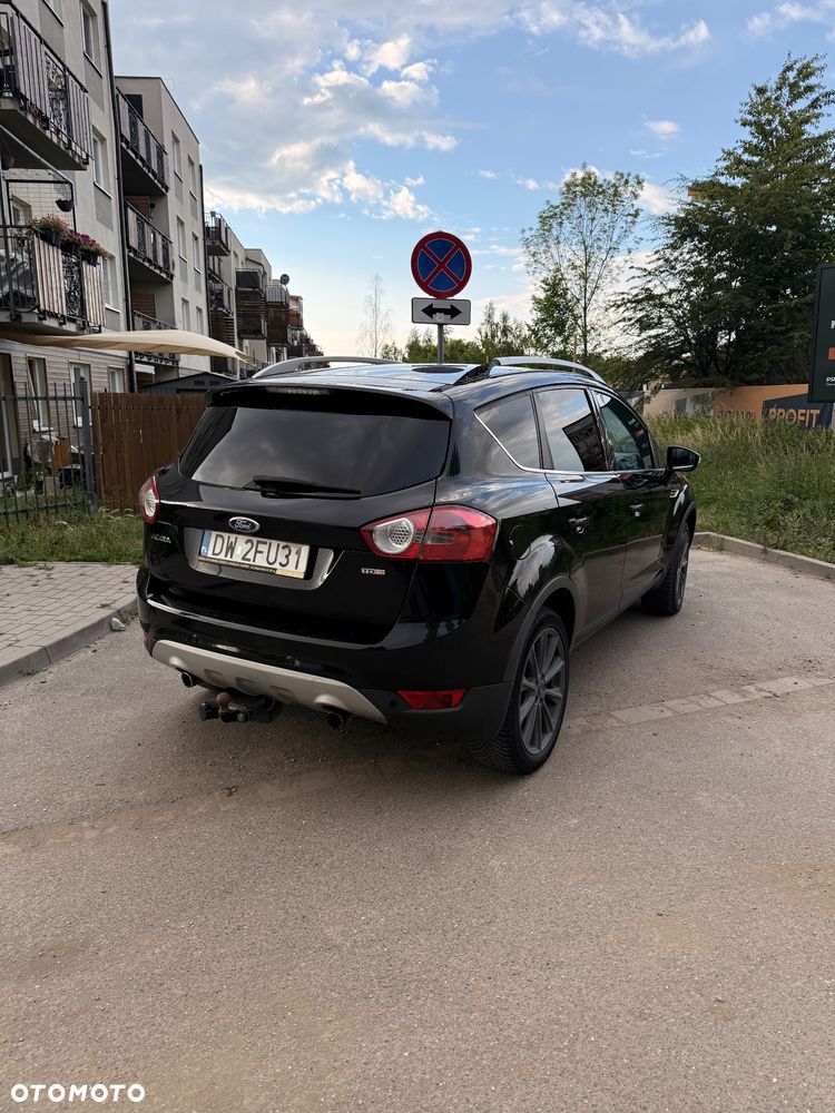 Ford Kuga 2.0 TDCi 2x4 Titanium - 2
