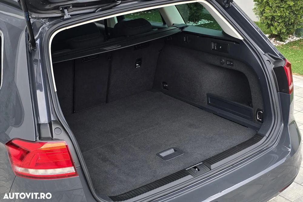 Volkswagen Passat 2.0 TDI (BlueMotion Technology) Comfortline - 29