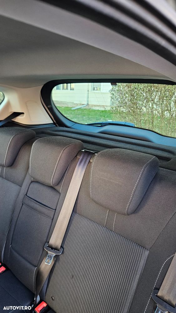 Ford B-Max 1.6 TDCi DPF Titanium - 18