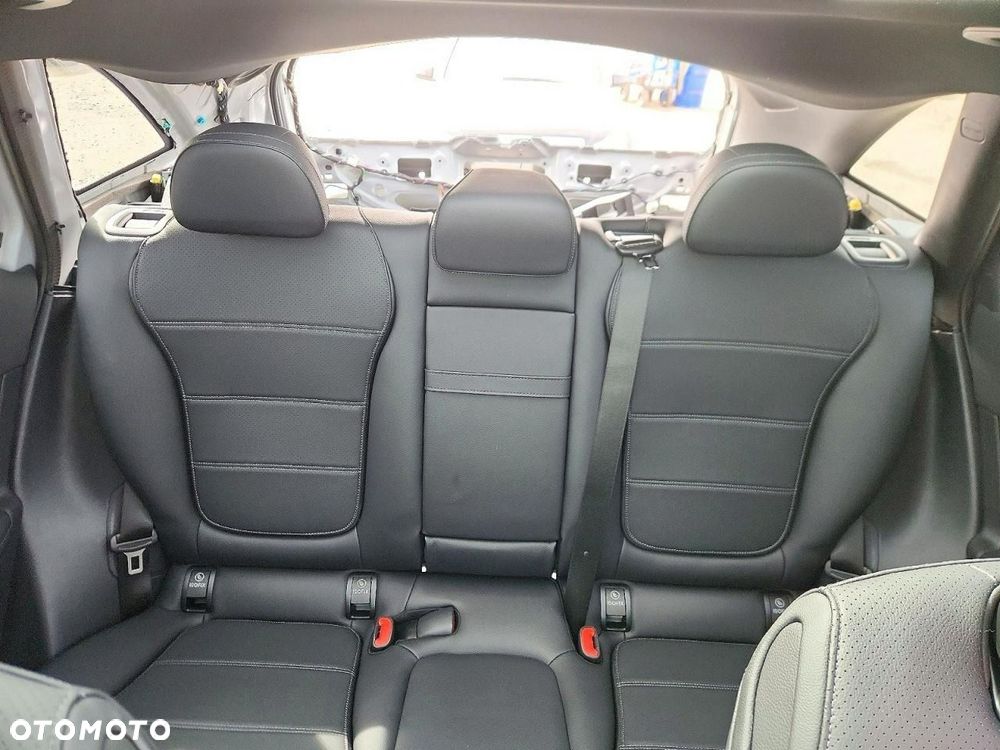 Mercedes-Benz GLC 300 4Matic 9G-TRONIC AMG Line - 10