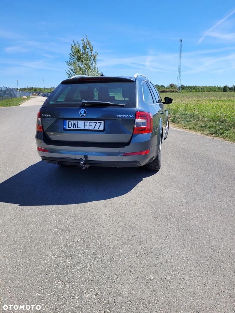 Skoda Octavia 1.6 TDI Style DSG - 4