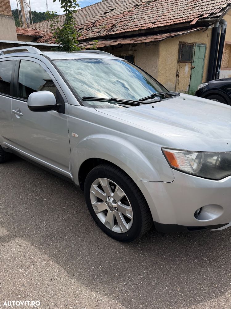 Mitsubishi Outlander 2.0 DI-D Intense - 9