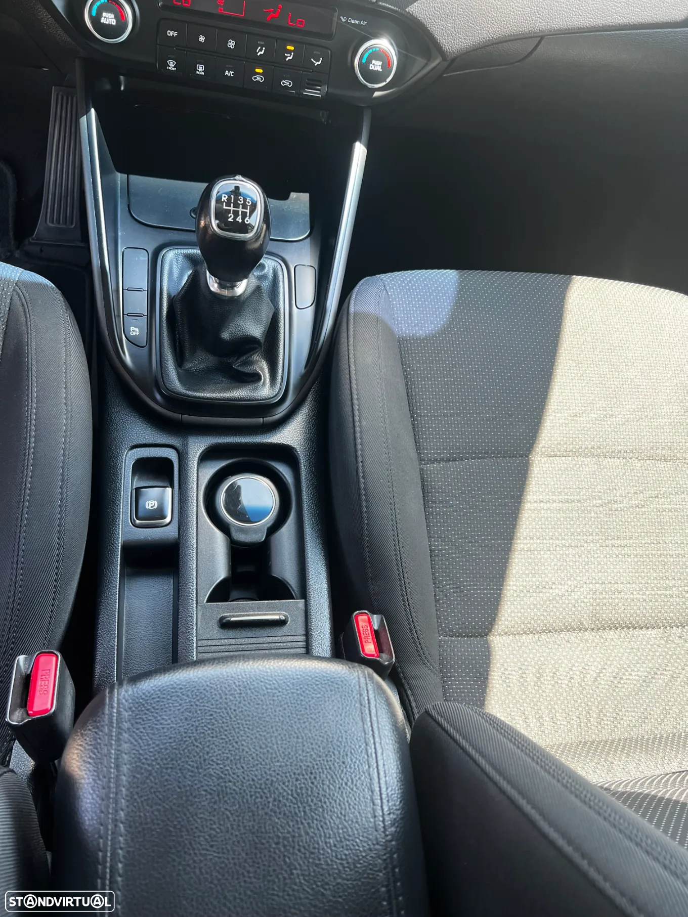 Kia Carens 1.7 CRDi ISG TX - 48