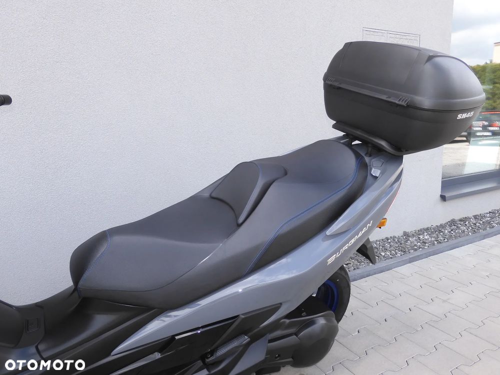 Suzuki Burgman - 26