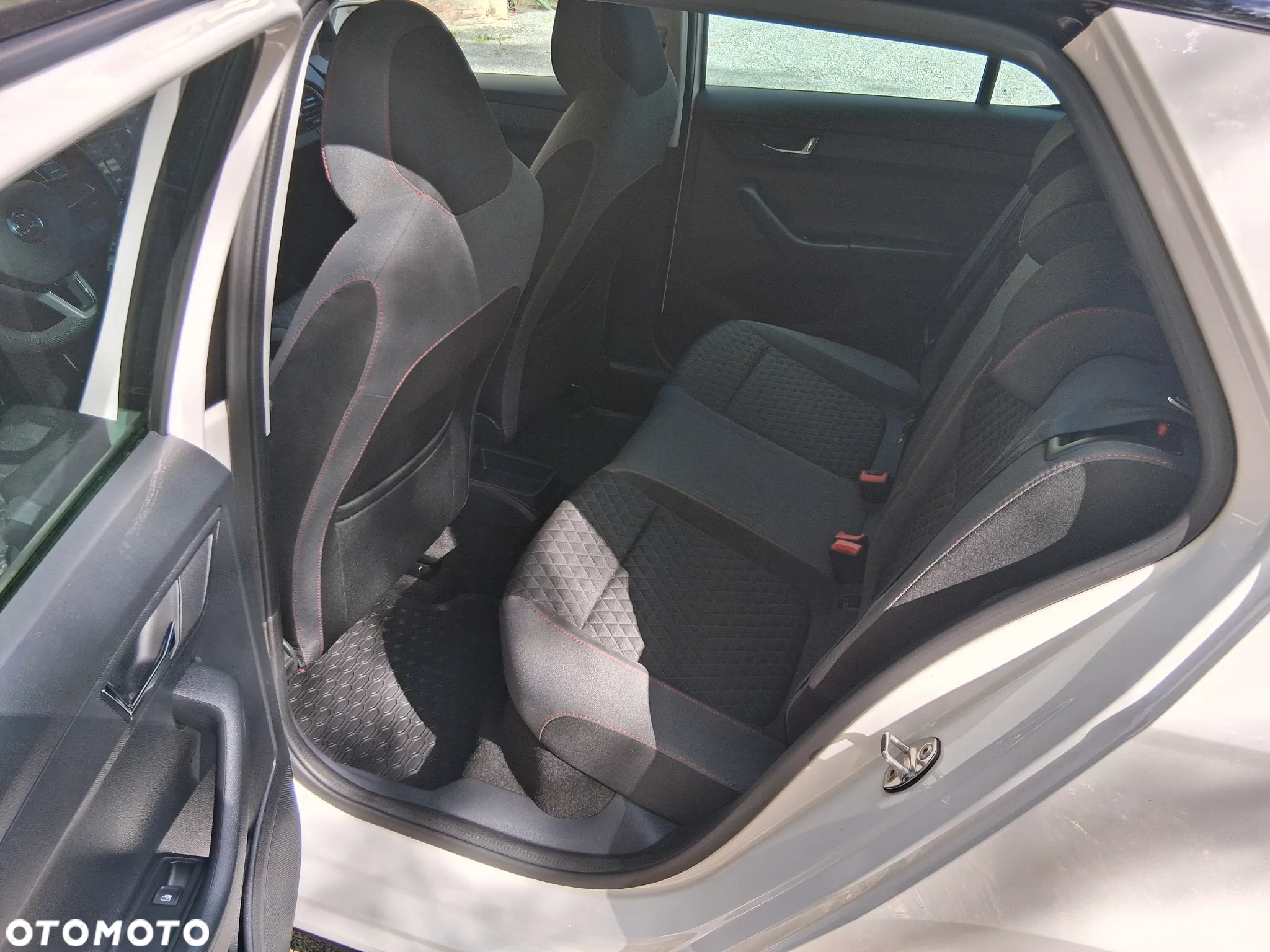 Skoda Fabia 1.4 TSI DSG R5 - 23