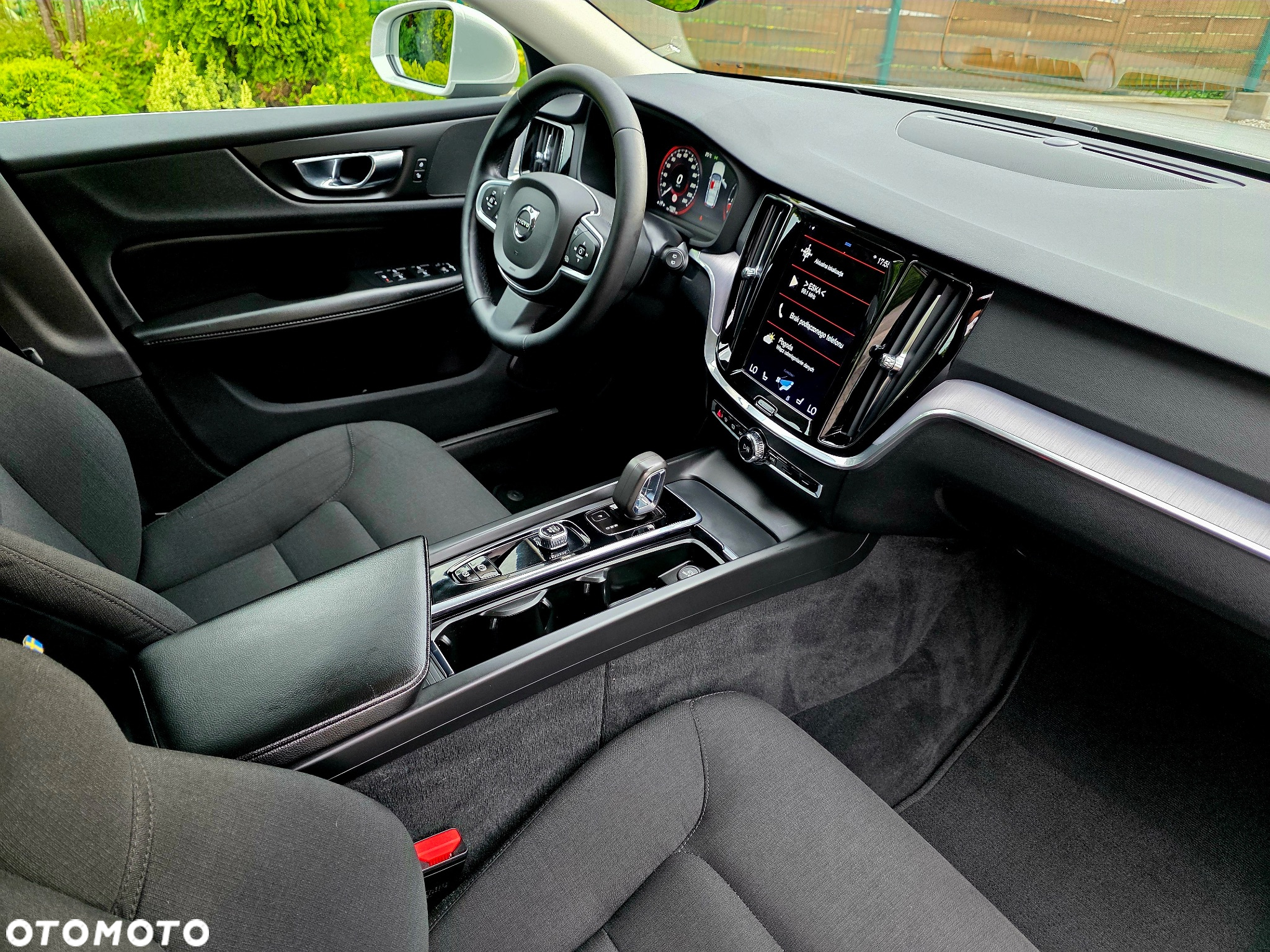 Volvo V60 D4 Momentum Pro - 12