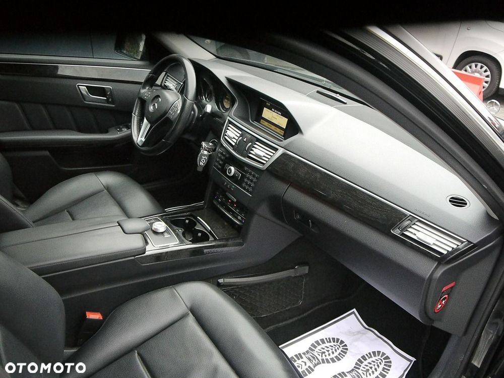 Mercedes-Benz Klasa E 220 BlueTEC 4Matic 7G-TRONIC Avantgarde - 26