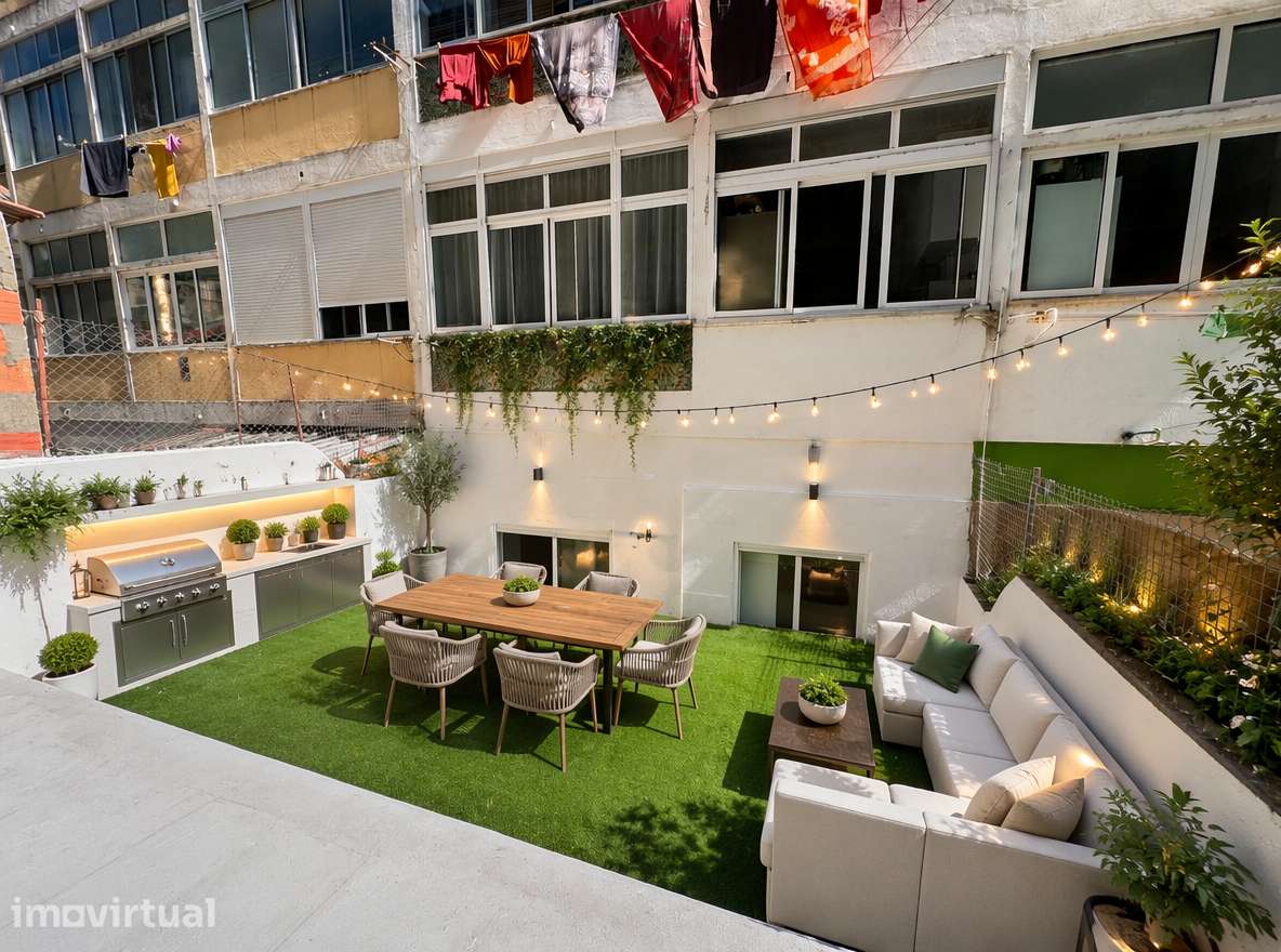 T1+1 Remodelado com Logradouro Privativo de 42 m² | Sacavém - Grande imagem: 3/23