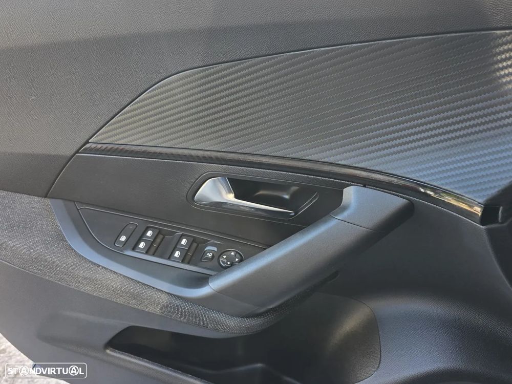 Peugeot 2008 1.2 PureTech Style - 9