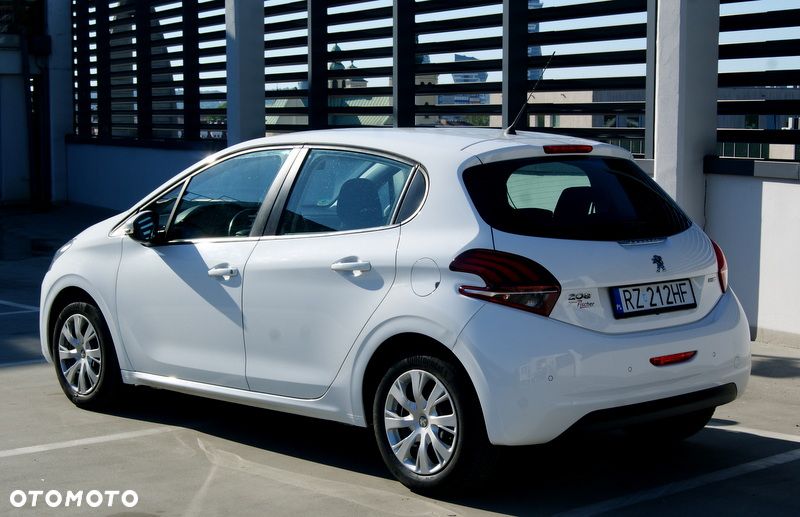 Peugeot 208 PureTech 82 Start & Stop Allure - 18