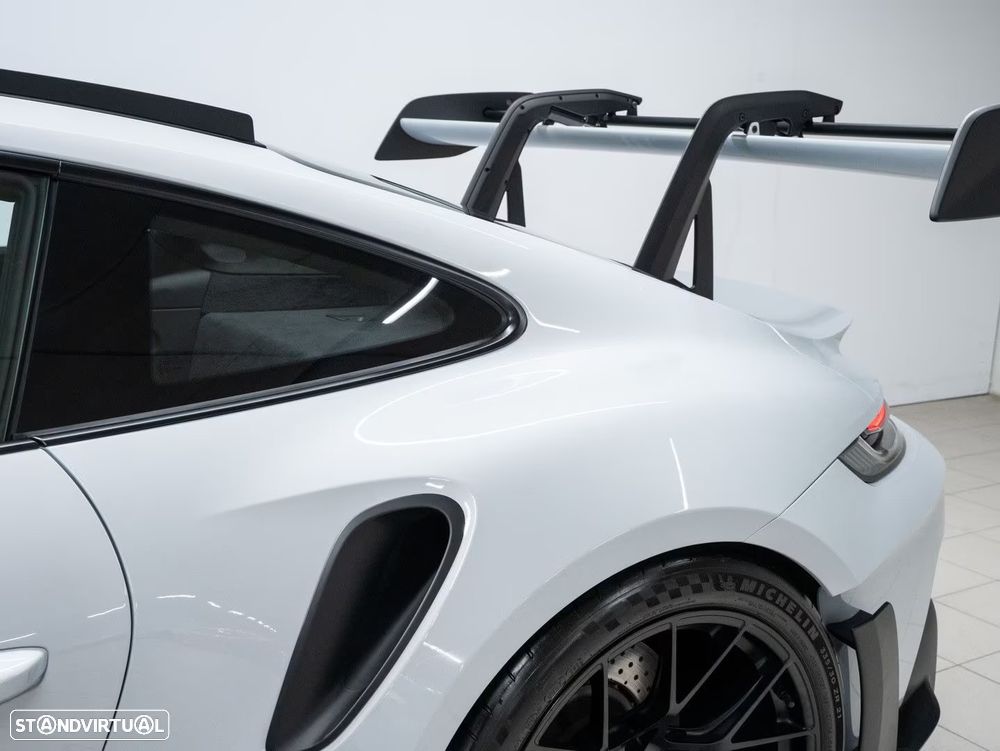 Porsche 911 (992) GT3 RS - 9