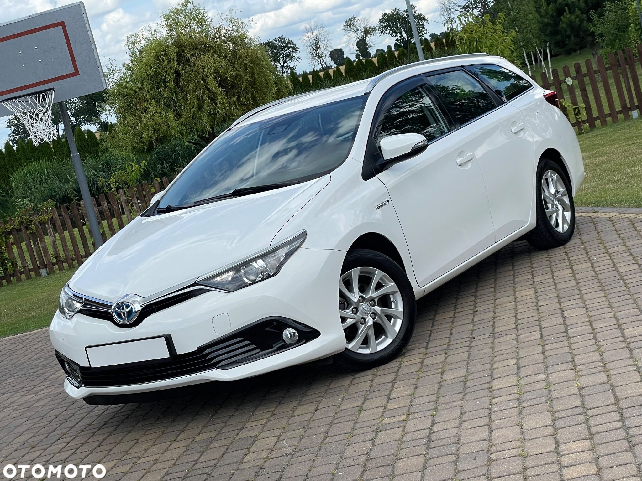Toyota Auris - 1