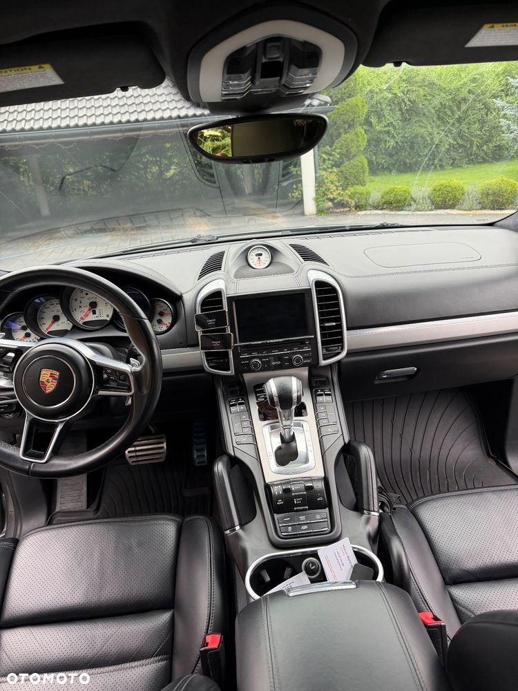 Porsche Cayenne GTS - 11